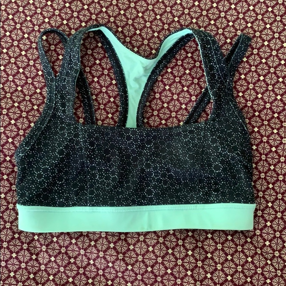Lululemon sports bra